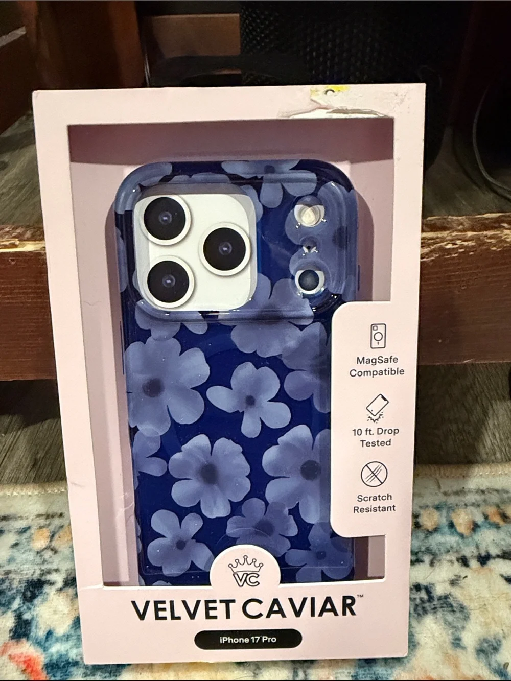 Velvet Caviar Blue Floral MagSafe iPhone17 Pro Case